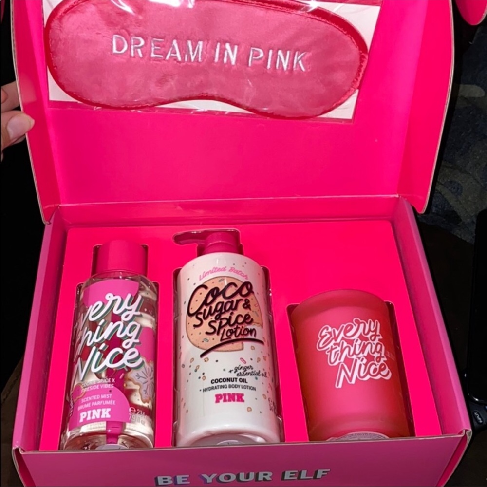 VS PINK GIFT SET🎀 - Picture 6 of 8